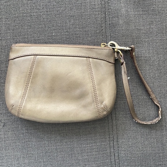 Coach Wristlet - Picture 2 of 8